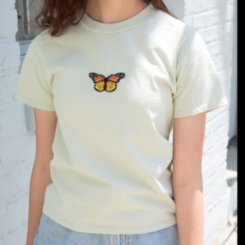 Brandy Melville Butterfly Tee – One Size  🦋